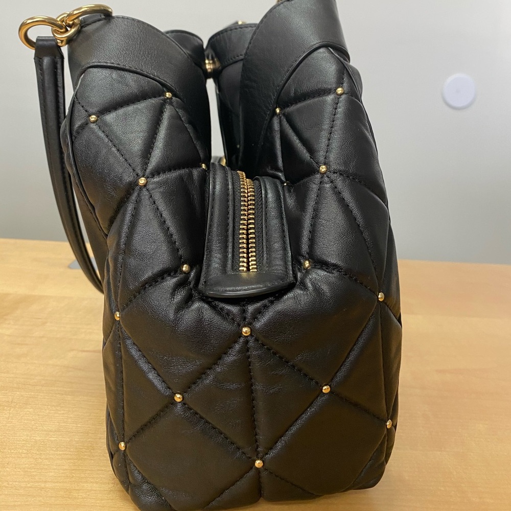 Edie bag black soft leather with gold accents